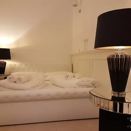 Pure Luxury * Budapest