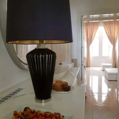 Pure Luxury Apartment *
